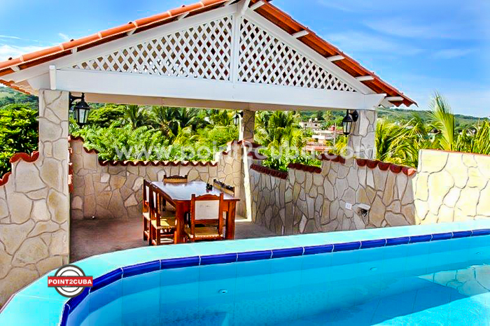 RHHEOF20 5BR /2 floors Beach House with pool In Guanabo
