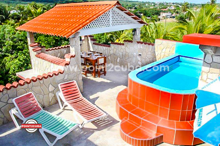 RHHEOF20 5BR /2 floors Beach House with pool In Guanabo