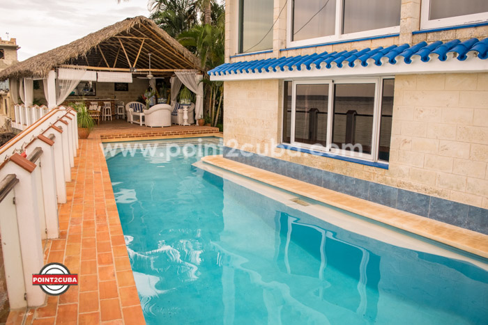 RHPLOF18 3BR Luxurious home with swimming pool in Playa