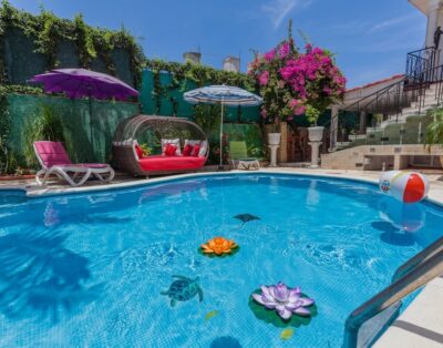 5BR Villa/Heated Pool – AC & Generator in Miramar